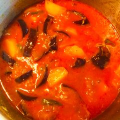 A picture of Aloo begun.