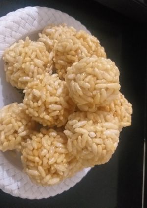 મમરાના લાડવા(Mamra ladoo Recipe in Gujarati) રેસીપી મુખ્ય ફોટો