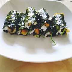 Kimbab mini (simple enak dan sehat) রেসিপির প্রধান ছবি