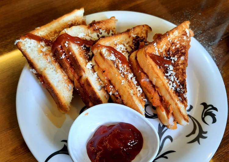 Simple Way to Make Refreshing Veg Toast
