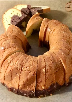 Kuglóf fügelekvárral recept fotója