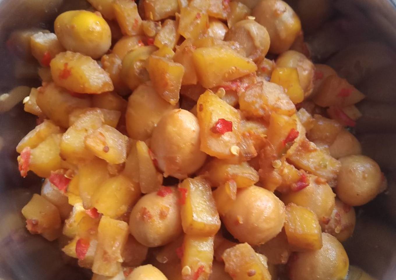 Balado kentang dan telor puyuh