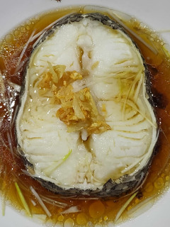 A picture of Steamed snow fish.