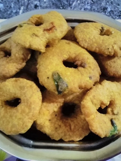 ஐயர் கஃபே தவல வடை செய்முறை முக்கிய புகைப்படம்