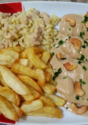 صورة لوصفة صدور دجاج بصلصة الفطر 2