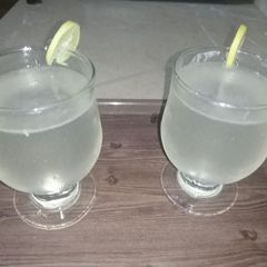 A picture of Refreshing Lemonade.