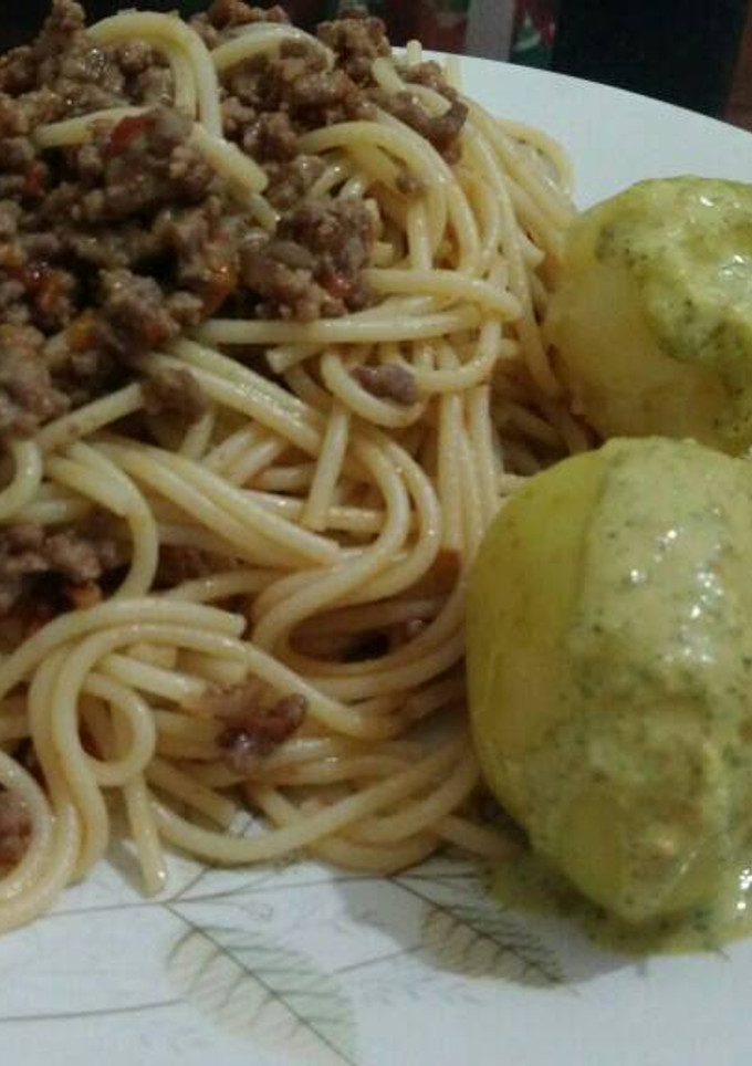 Una foto de Tallarín con carne