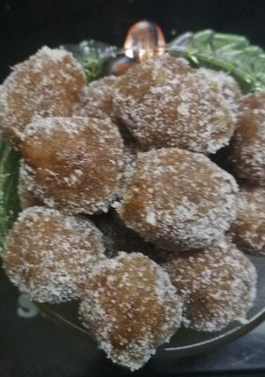 आंवले की खट्टी मीठी गोली (Amla ki khatti meethi goli recipe in Hindi) रेसिपी मुख्य फोटो