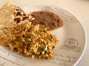 Una foto de huevo con machaca