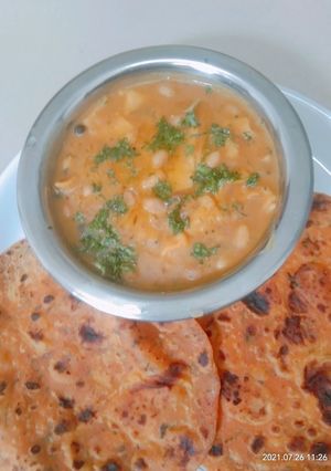 डबल मसाला पराठा (double masala paratha recipe in marathi) रेसिपी चे मुख्य फोटो 