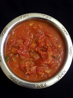 தக்காளி தொக்கு (thakkali thooku recipe in tamil) செய்முறை முக்கிய புகைப்படம்