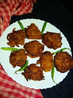 মসুর ডালের পিঁয়াজু (masoor daler peyaju recipe in bengali) রেসিপির প্রধান ছবি