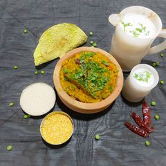A picture of Kathiyavadi khichdi.