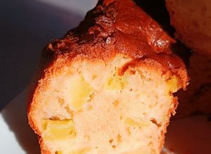 Une photo de Gâteau aux pommes et au yaourt à l'air fryer