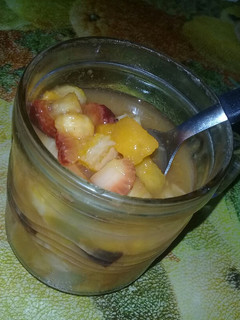 Una foto de Ensalada de Frutas Navideña🎄🍑🍊🍍🍎🍒🍑 !!!