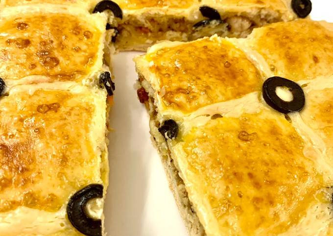 Focaccia with stuffed chicken