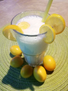 Una foto de Batido de kumquats de limón 🍋🥛🍋