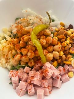 Una foto de Ensalada de garbanzos con pimentón dulce