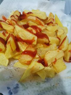 عکسی از دستور سیب زمینی رستورانی🍟