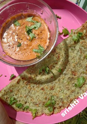 A picture of Pessrattu Dosa aka Moong Dal Dosa with allam Chutney.