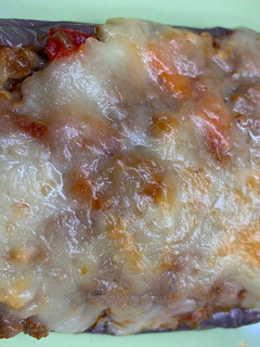 Una foto de Berenjenas rellenas de verduras y carne
