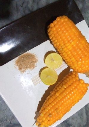A picture of Sweet Corn 🌽on the Cob.
