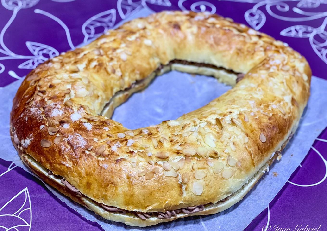 Roscón de Reyes rápido con crema de trufa