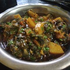A picture of Aloo Palak.