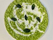 Una foto di risotto burrata
