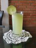 Agua de pepino con limón