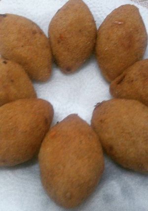 A picture of Fried Kibbeh.