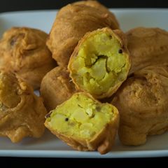 A picture of Aloo Bonda.