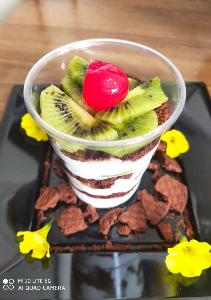 Una foto de Vasitos de yogur y fruta