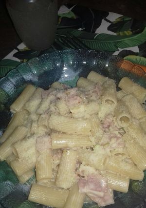 Una foto de Tirabuzón con crema de jamón