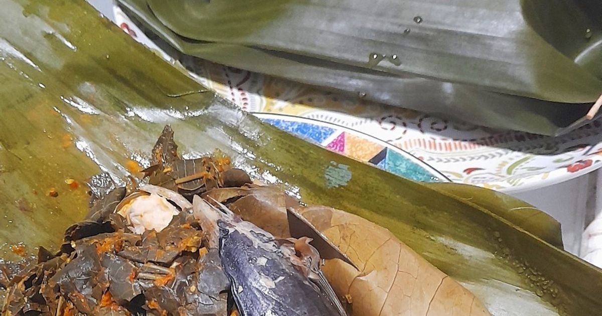 Pepes Ikan Pindang Daun Singkong