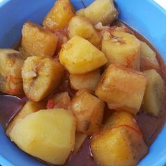 A picture of Matoke & Potato stew.