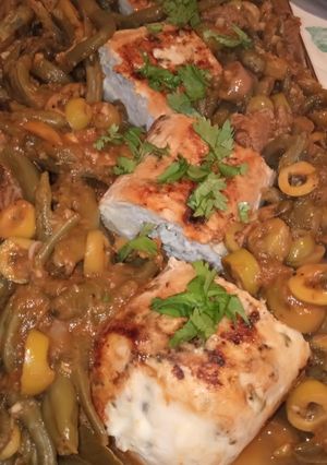 صورة لوصفة رولي دجاج محشي بالجبن، خفيف و بنين 😋😋 مقدم مع موشطو
