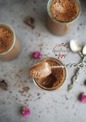Une photo de Crèmes au chocolat au lait concentre