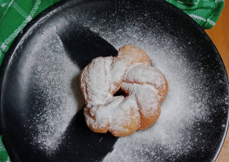 Langkah Mudah untuk Menyiapkan Donat Kepang (Eggless) yang Bikin Ngiler