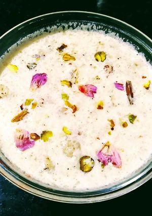 मखाने की खीर (Makhane ki kheer recipe in Hindi) रेसिपी मुख्य फोटो
