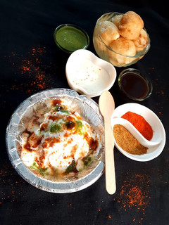 दही भल्ले (Dahi bhalle recipe in hindi) रेसिपी मुख्य फोटो