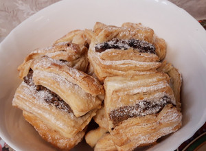 Ízőrző hájastészta diós, mákos, házi szilvalekváros recept fotója