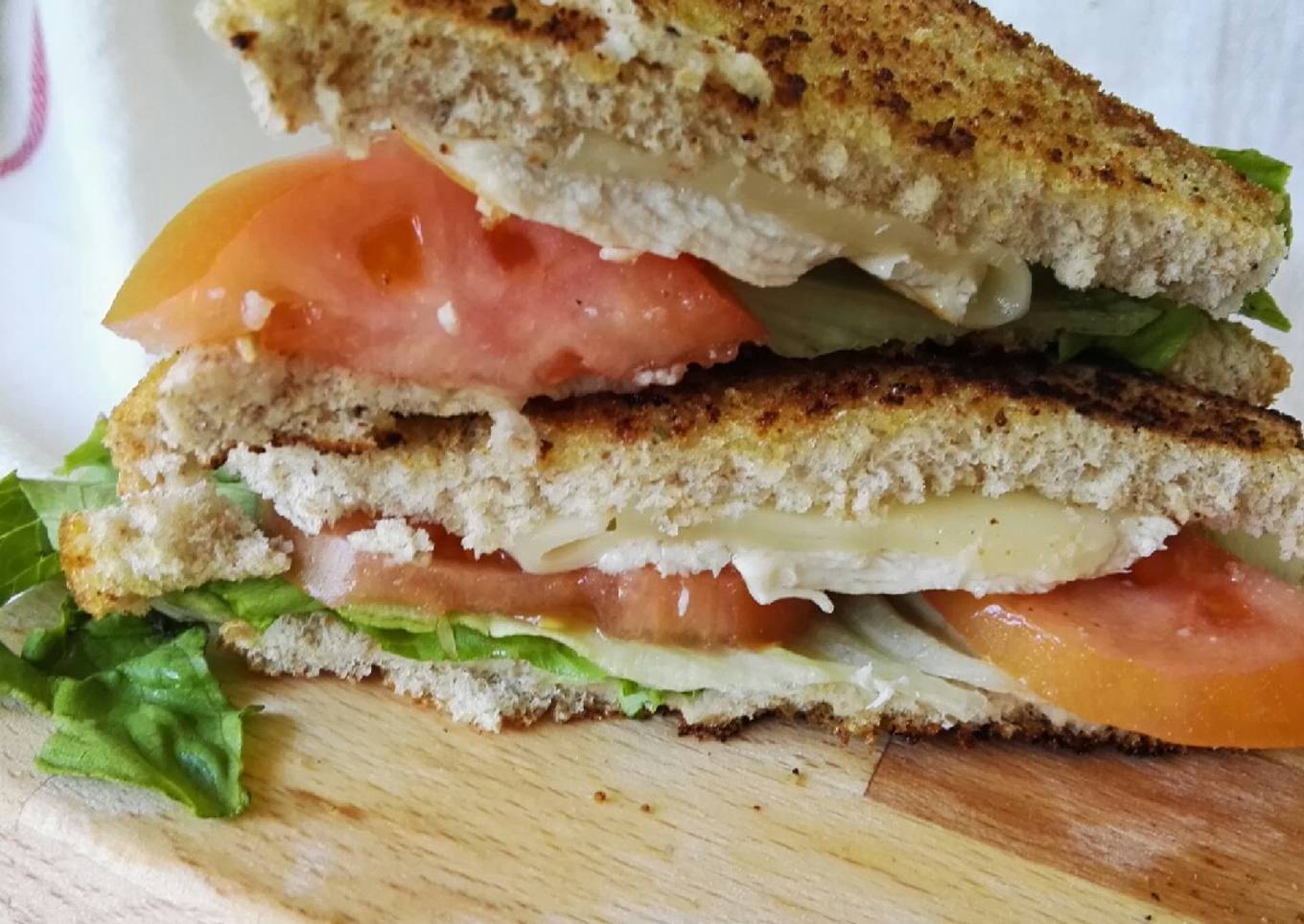 Sándwich de pechuga de pollo