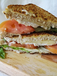 Una foto de Sándwich de pechuga de pollo