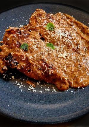A picture of Creme lemon chicken.