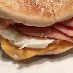 A picture of 1:20 Egg McMuffin.