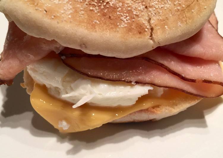 Simple Way to Make Any-night-of-the-week 1:20 Egg McMuffin