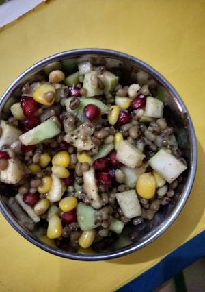 A picture of Moong dal chat.