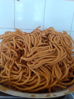 તીખા ગાંઠિયા (Tikha Ganthia Recipe In Gujarati) રેસીપી મુખ્ય ફોટો