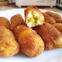 A picture of Potato Nuggets.